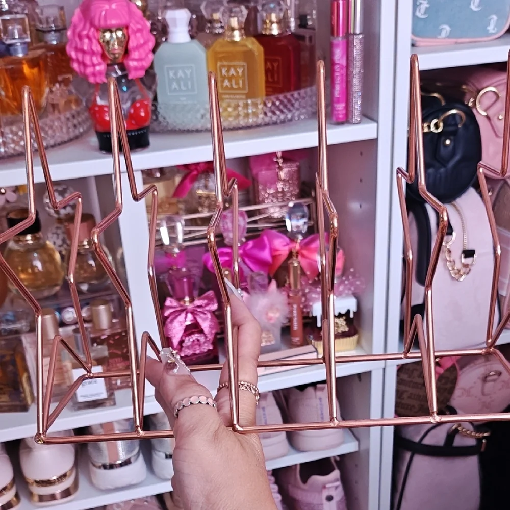 Rose Gold Star-Shaped Wire Organizer